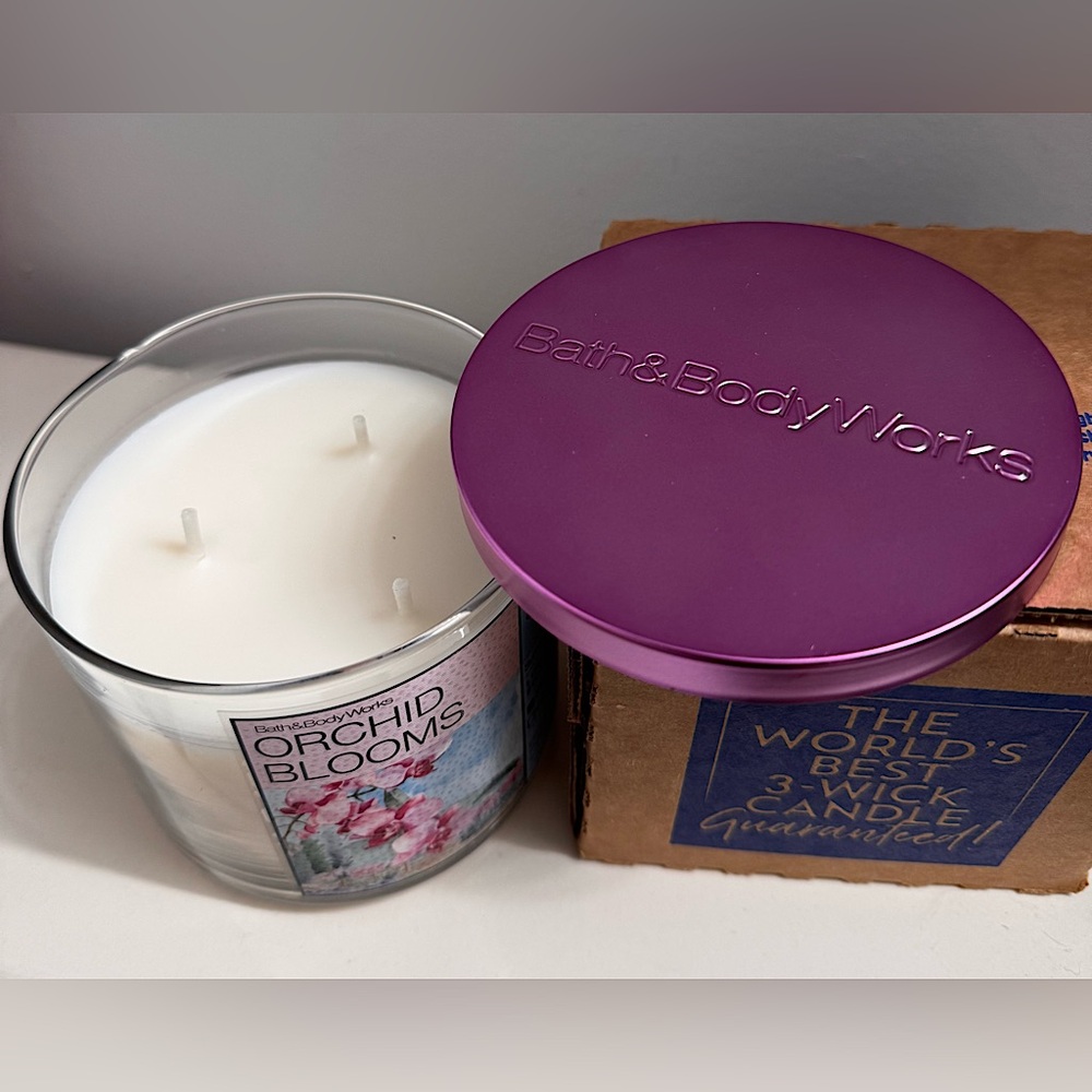 NEW B&BW Limited Edition Orchid Blooms 3 Wick Candle - Picture 2 of 3